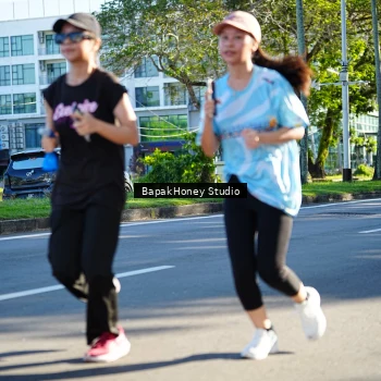 Runner Photo 1584636