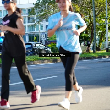 Runner Photo 1584637