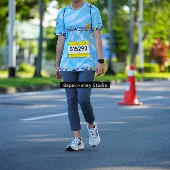 Runner Photo 1584644
