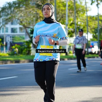 Runner Photo 1584659