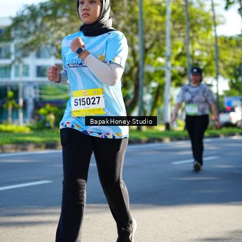 Runner Photo 1584663
