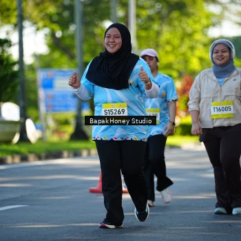 Runner Photo 1584700