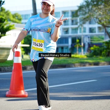 Runner Photo 1584771