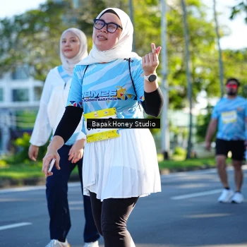 Runner Photo 1584801