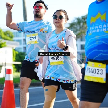 Runner Photo 1584821