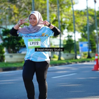 Runner Photo 1584828