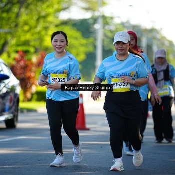 Runner Photo 1584833