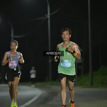Runner Photo 1599795
