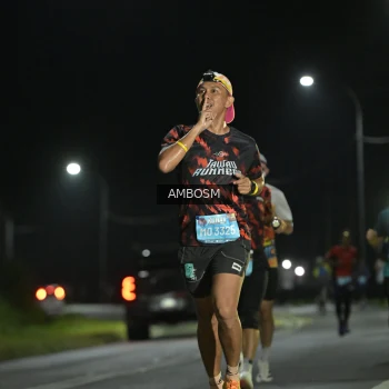 Runner Photo 1600029