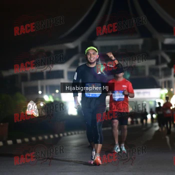 Runner Photo 160100