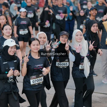 Runner Photo 1601012