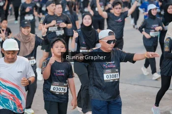 Runner Photo 1601223
