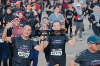 Runner Photo 1601313