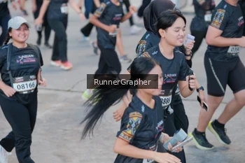 Runner Photo 1601347