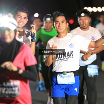 Runner Photo 1602998