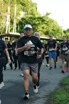 Runner Photo 1603093