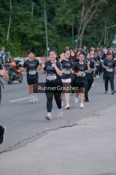 Runner Photo 1603514