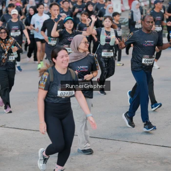 Runner Photo 1604202