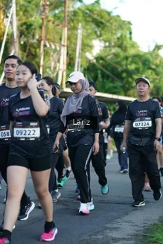 Runner Photo 1604264