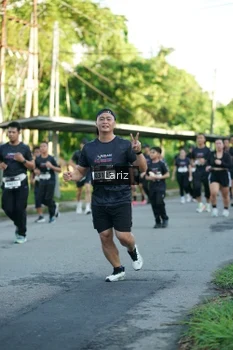 Runner Photo 1604374