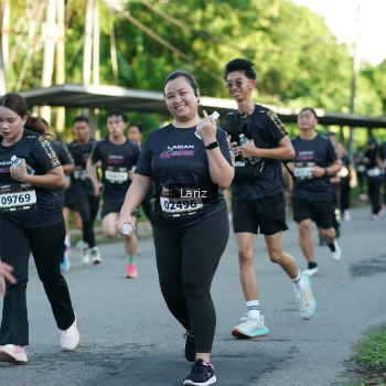 Runner Photo 1604379