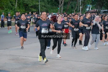 Runner Photo 1604793