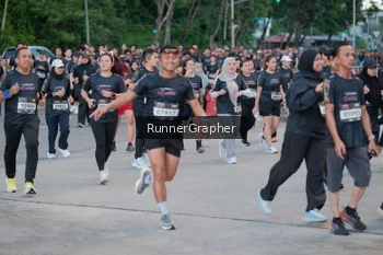 Runner Photo 1604804