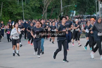 Runner Photo 1605050