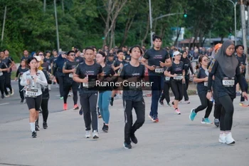 Runner Photo 1605055