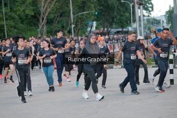 Runner Photo 1605063