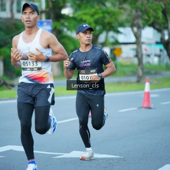 Runner Photo 1605187