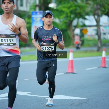 Runner Photo 1605194