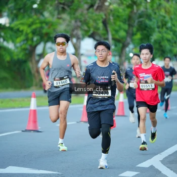 Runner Photo 1605213