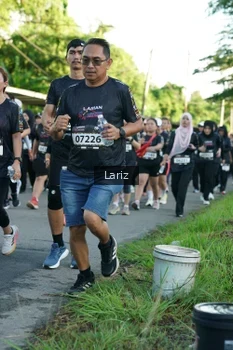 Runner Photo 1605215