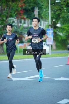 Runner Photo 1605229