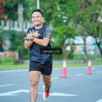 Runner Photo 1605292