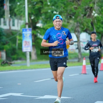 Runner Photo 1605295