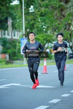 Runner Photo 1605298