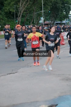 Runner Photo 1605312