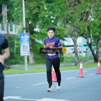 Runner Photo 1605318