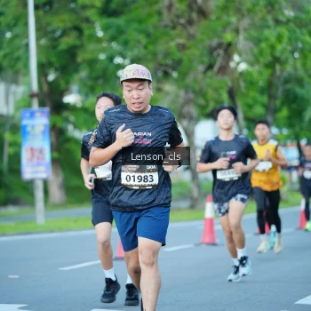 Runner Photo 1605330