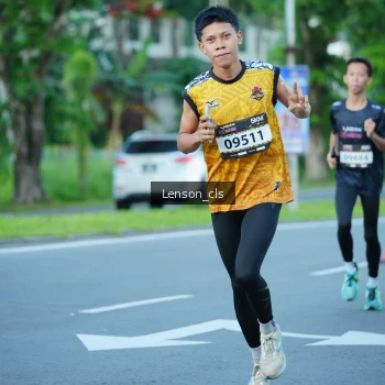 Runner Photo 1605331