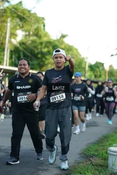 Runner Photo 1605341