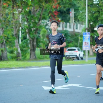 Runner Photo 1605344