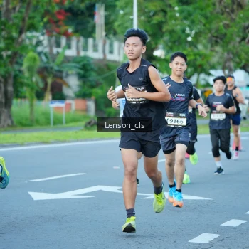 Runner Photo 1605346