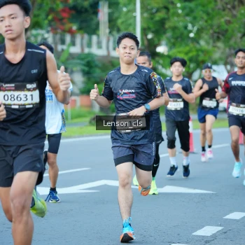 Runner Photo 1605355