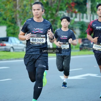 Runner Photo 1605369