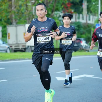 Runner Photo 1605370
