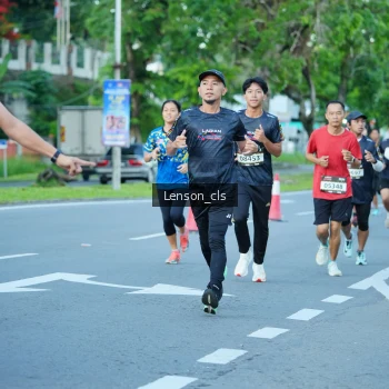 Runner Photo 1605377