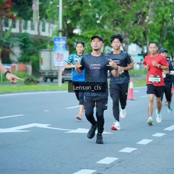 Runner Photo 1605378